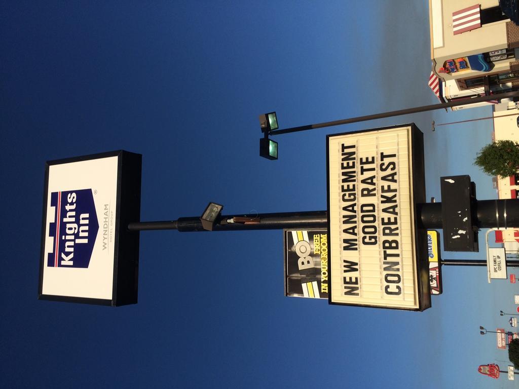 Executive Inn McPherson Exterior photo